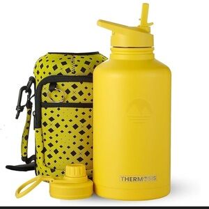 Thermosis Half Gallon Insulated
Water Bottle With Sleeve 64oz